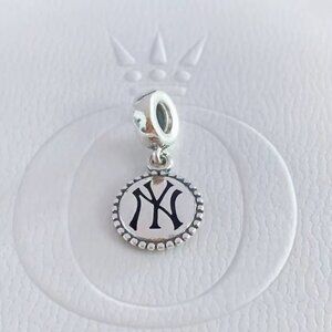 Women's New York Yankees Pandora Color Dangle